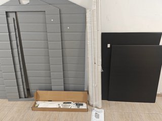Keter Manor 4X3 - Caseta de jardín, 129x103x196 cm