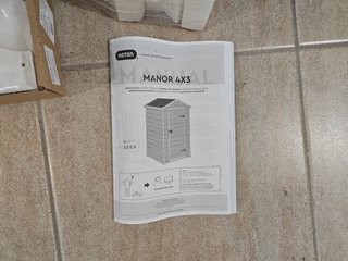 Keter Manor 4X3 - Caseta de jardín, 129x103x196 cm