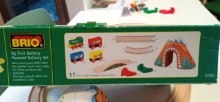 Tren de madera con túnel y vagones