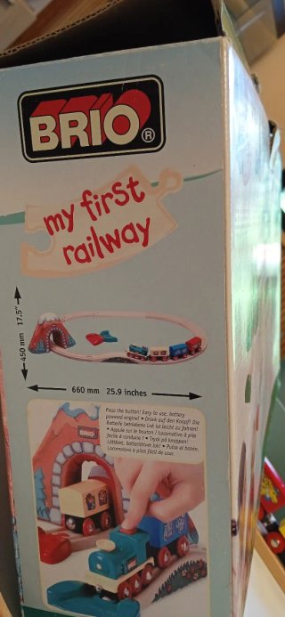 Tren de madera con túnel y vagones