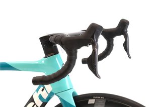 Bicicleta Bianchi Oltre XR4 Disc Di2 12V t.56 Reacondicionada