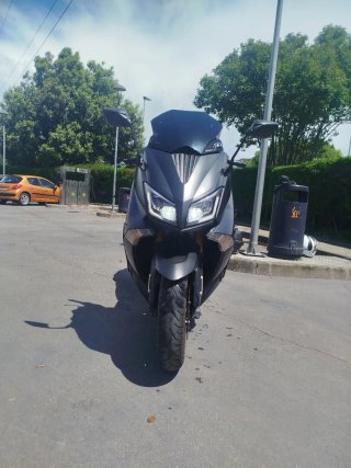 Yamaha tmax