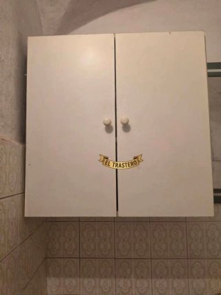 MUEBLE ALTO DE COLGAR