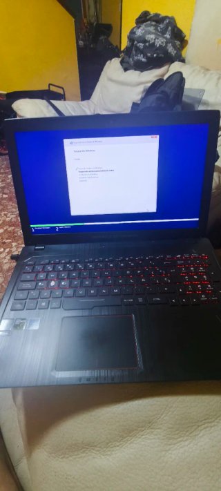 Asus ROG Strix i7 7700HQ 16GB RAM GTX 1050Ti SSD