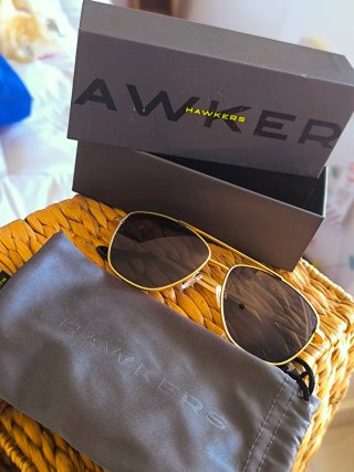 Gafas de sol Hawkers doradas y marrones
