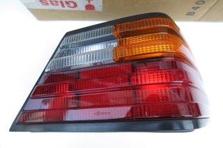 Piloto Trasero Derecho HELLA W124 Nuevo