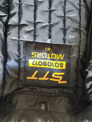 Chaqueta de moto con protecciones