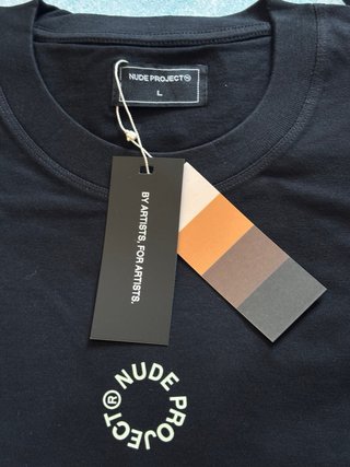 Camiseta Nude Project Negra
