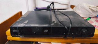 Altavoces LG Negros