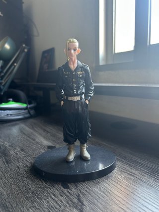 Figura Draken Tokyo Revengers.