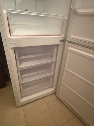 Frigorífico SVAN 253L No Frost Clase E
