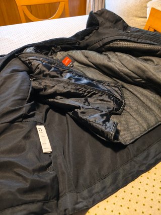 Chaqueta de moto negra