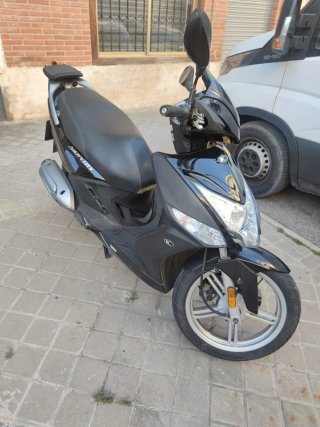 Kymco Agility 125cc Scooter Negra