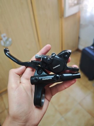 Frenos Shimano MT200