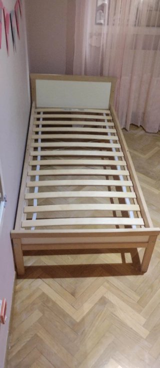 Cama infantil Ikea 70x160 con colchón y barrera