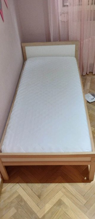 Cama infantil Ikea 70x160 con colchón y barrera