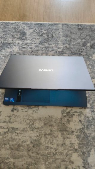Portátil Lenovo, ultra 9