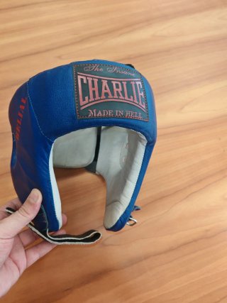 Pack Boxeo: Escudo, Manoplas, Casco y Comba