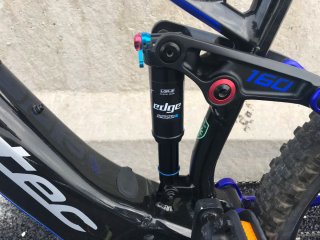 Bicicleta eléctrica doble suspensión