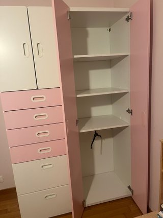Armadio IKEA cameretta rosa e bianco