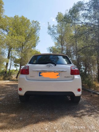 Toyota Auris 2012