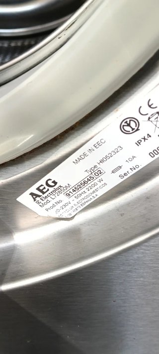LAVADORA CARGA FRONTAL AEG 7 KG