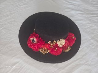 Sombrero Flamenco Negro con Flores Rojas