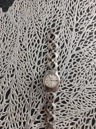 Reloj Citizen Mujer Plateado automático funcionand