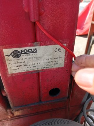 Desmontadora de neumáticos F935 REMA TIP TOP