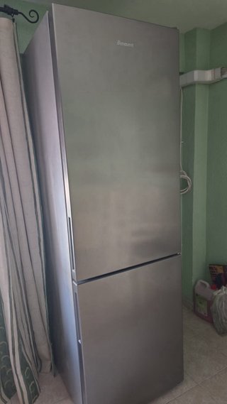 Nevera gris 180cm alto