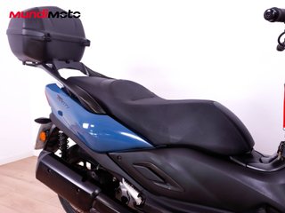 YAMAHA TRICITY 300