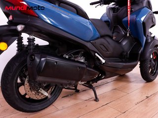 YAMAHA TRICITY 300