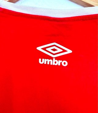 Camiseta Roja Umbro Talla XL