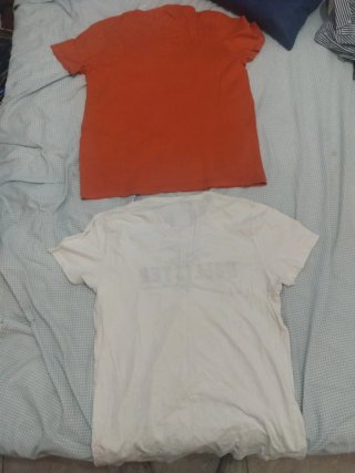Camisetas Hollister Naranja y Blanca