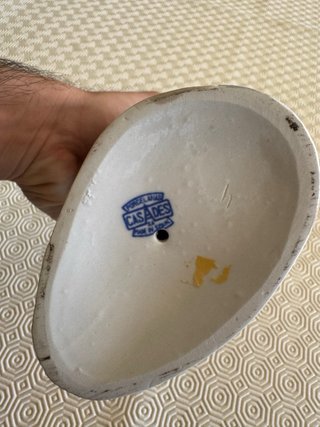 Figura de porcelana mujer con cántaro