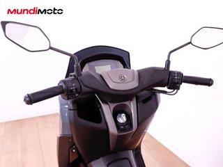 YAMAHA NMAX