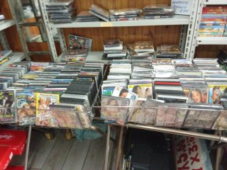 DVD erotici e tanti altri