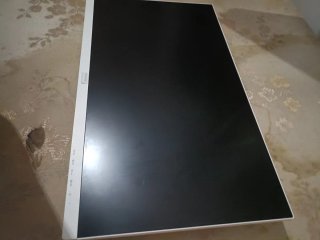 Monitor/TV Bianco e Beige