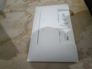 Monitor/TV Bianco e Beige