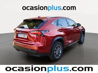 Lexus NX 300h Business 2WD 145 kW (197 CV)