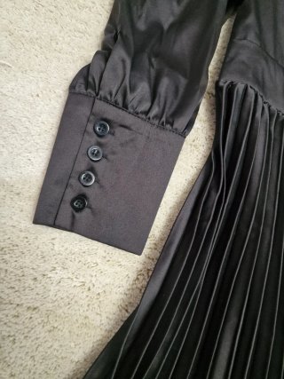 Vestido Midi Negro Satén