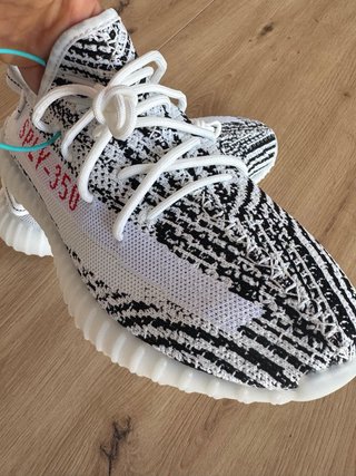 Zapatillas Adidas Yeezy 350 V2 “Zebra”