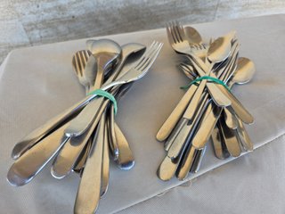Cubiertos IKEA Metal Plateados
