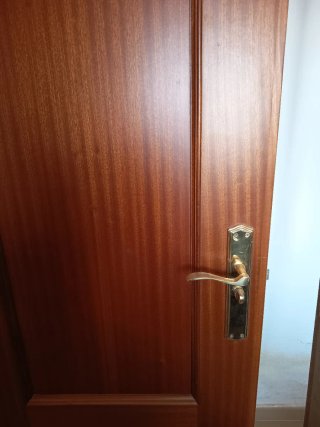 Puerta de madera