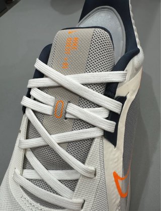 Zapatillas Nike Quest 5 Blancas Naranja