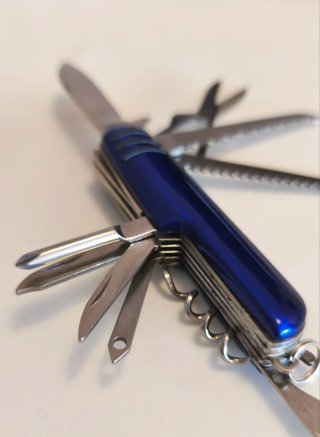 Navaja Multiusos Azul Acero Inoxidable