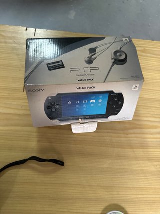Pacchetto Sony PSP-1004 con Scatola Originale + 10 Giochi