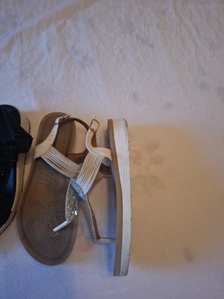 Sandalias negras y blancas talla 37