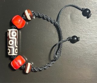 Pulsera Dzi 9 Ojos Roja y Marrón