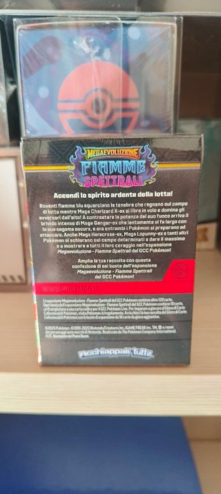 Confezione bundle Pokémon Fiamme Spettrali